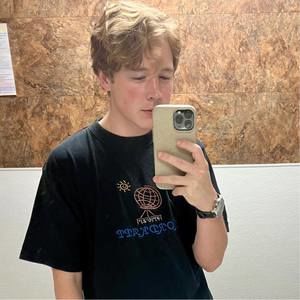 Meet your Posher, Christopher